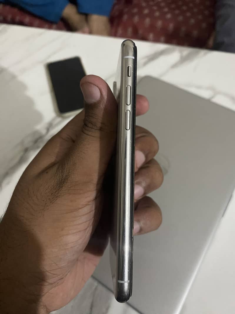 Apple iPhone X 7