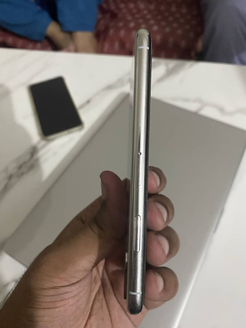 Apple iPhone X 8