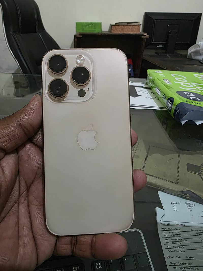 Apple iPhone 16 Pro 7