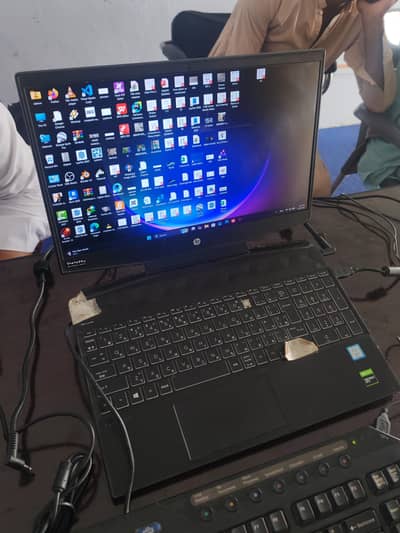 HP Pavilion Gaming 15 DK0016TX