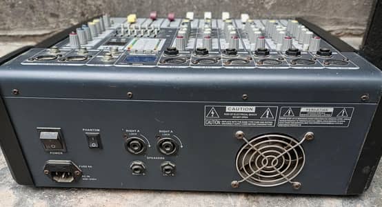 amplifier with speaker