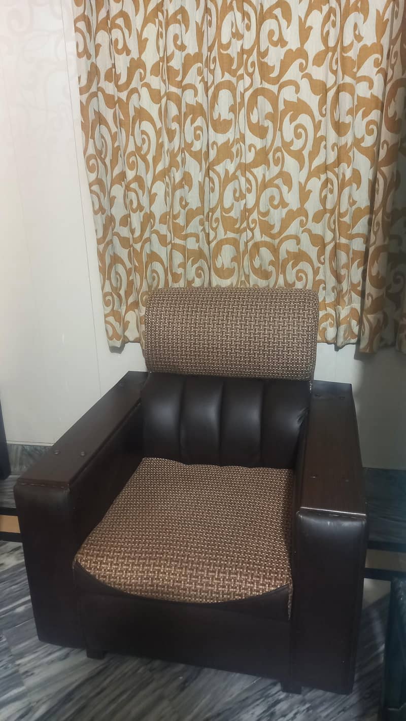 6 seater sofa set without table. 6