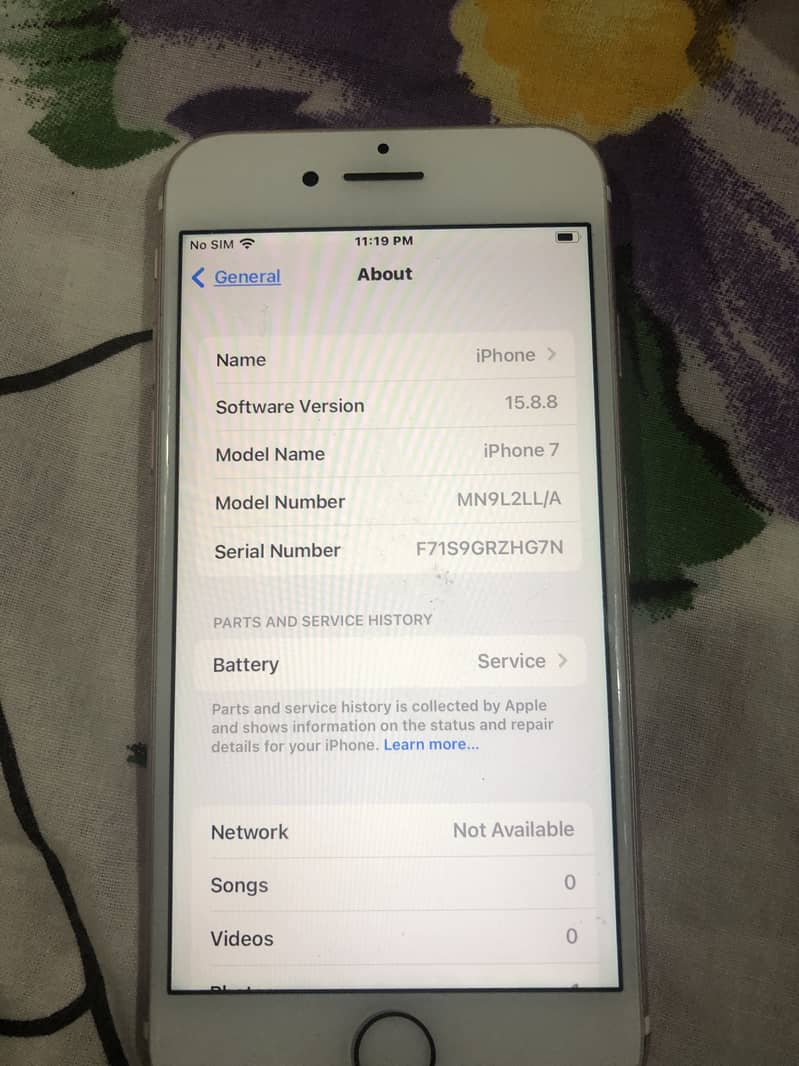 Apple iPhone 7 0