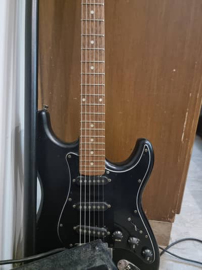 Electric Guitar with Amp (imported from Italy)