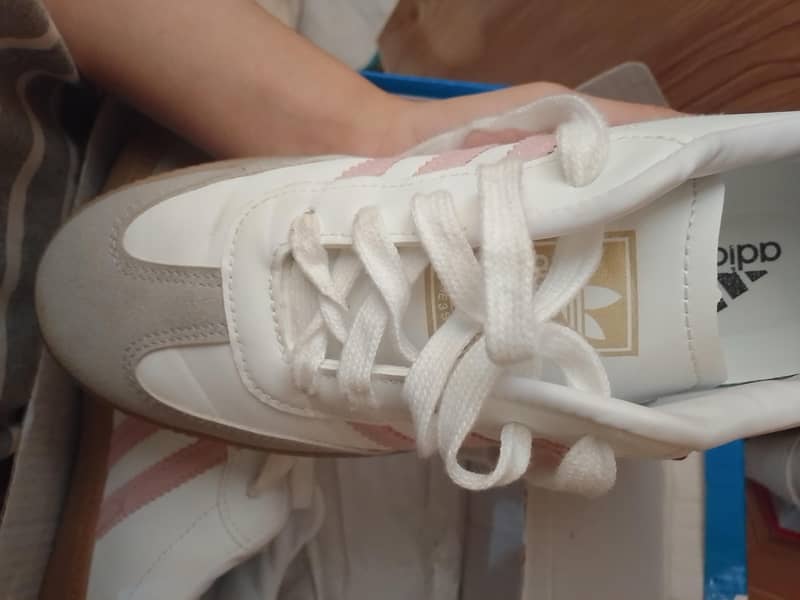 sneakers 2
