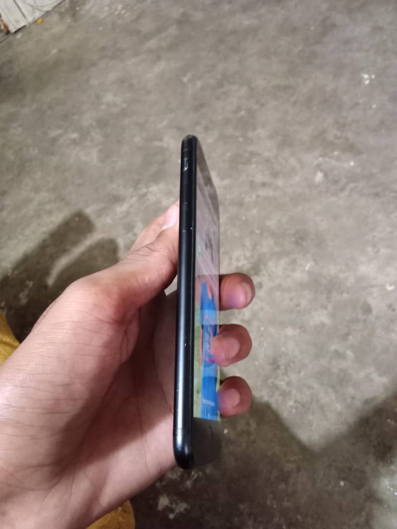 Apple iPhone 7 6