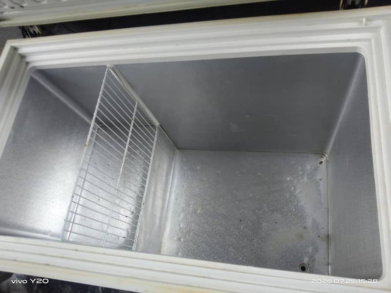 Waves deep freezer 3