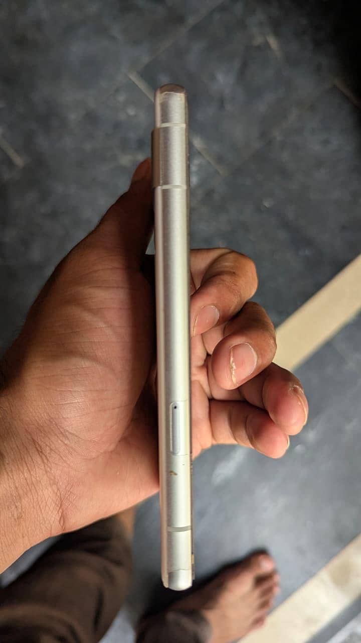 Google Pixel 7a 2