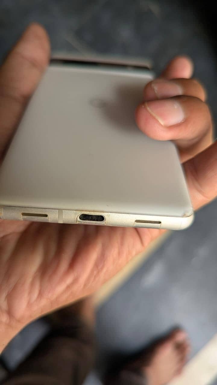 Google Pixel 7a 4