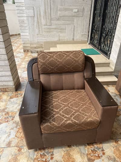 4 seater sofa set furniture in very good condition