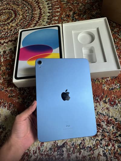 Ipad 10th gen with box