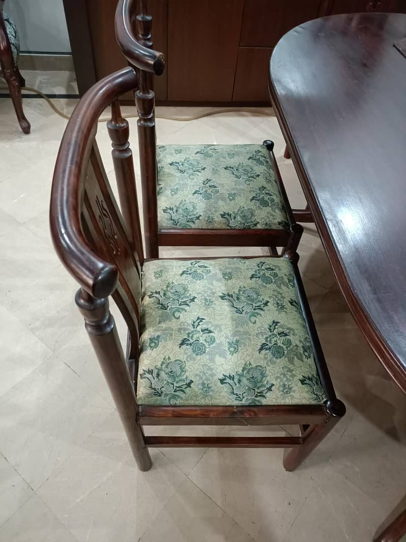 Dining table with chairs 1