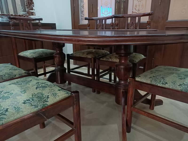 Dining table with chairs 3