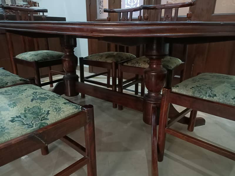 Dining table with chairs 4