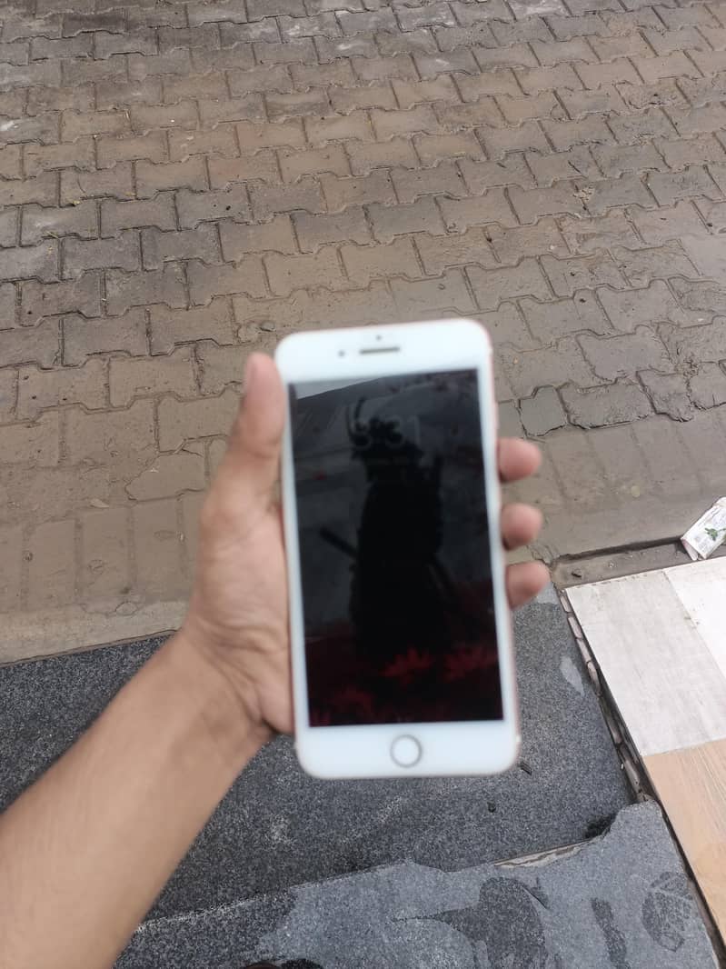 Apple iPhone 7 Plus 2