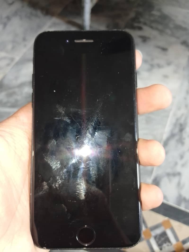 Apple iPhone 7 Plus 1