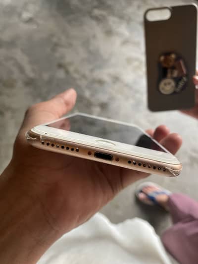 IPHONE 8 PLUS