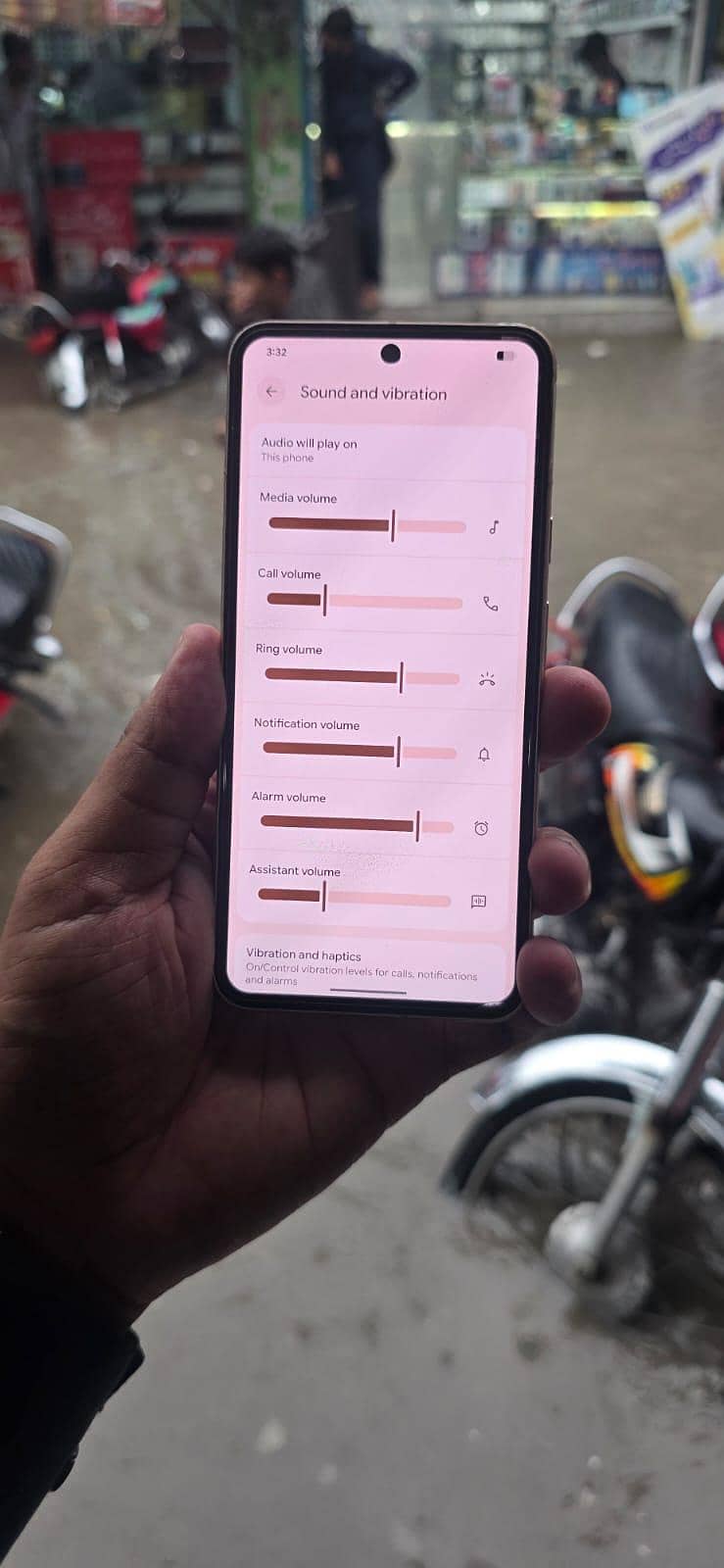 Google Pixel 8 2