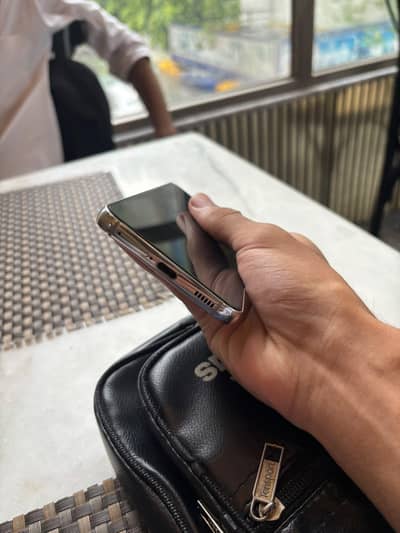 Samsung Mobile S22