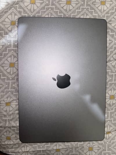 MacBook Air M2 16GB / 1TB SSD – 10/10 Condition | Battery Health 100%