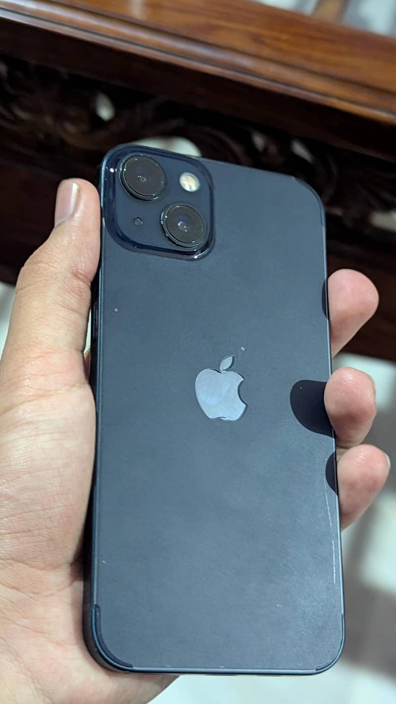 Apple iPhone 13 0