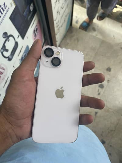 Apple iPhone 13