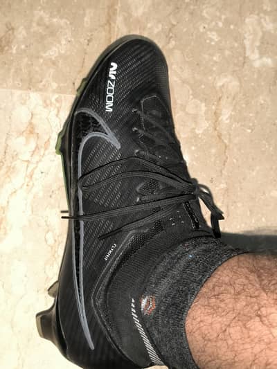 Football shoes