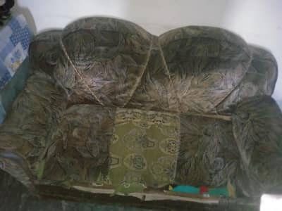serf seat kharb hain