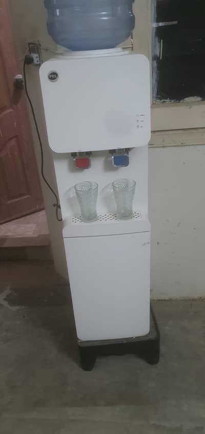 PEL Water Dispenser