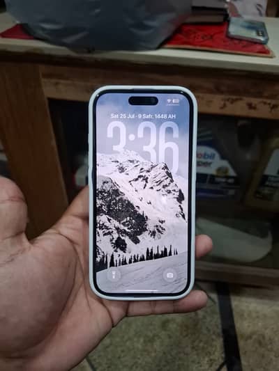 Apple iPhone 16