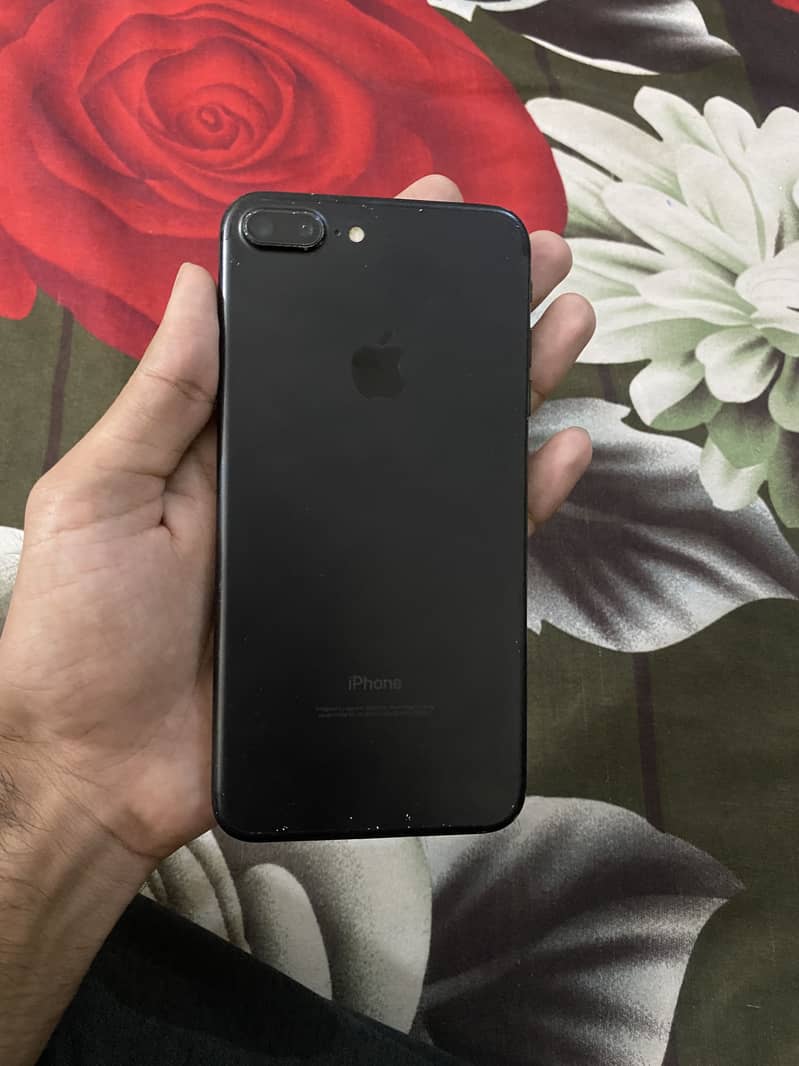 Apple iPhone 7 Plus 0