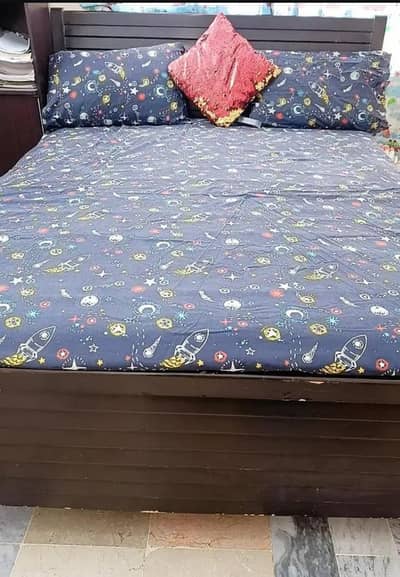bed with mattress