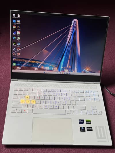 HP Omen 16 Transcend Gaming Laptop - RTX 4060 - i9- 13900HX - 16/1tb