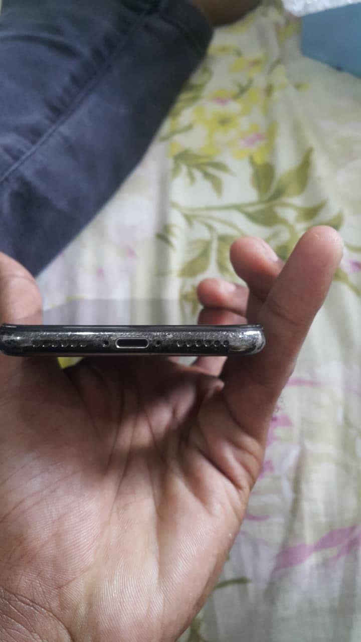 iphone x 4