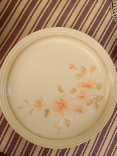 kitchen crockery