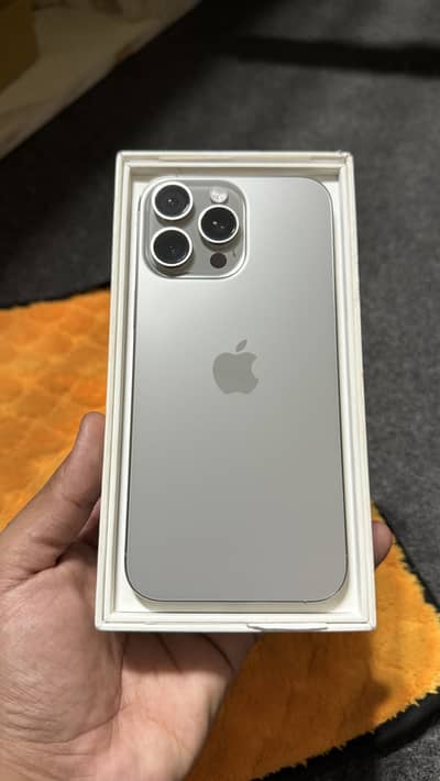 Apple iPhone 16 Pro Max JV 99 Health
