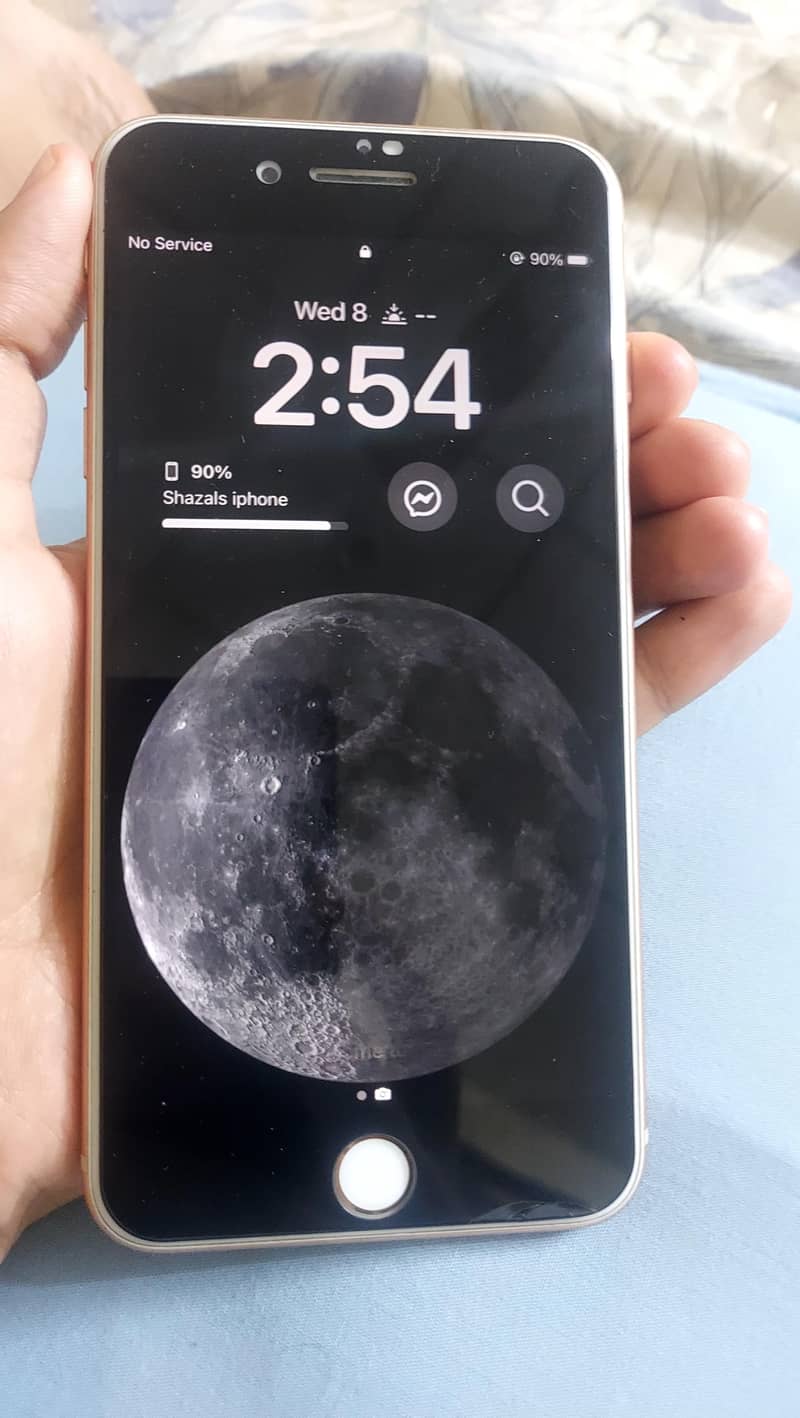 Apple iPhone 8 Plus 0