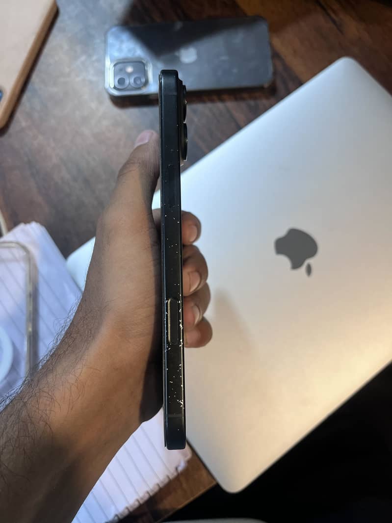Apple iPhone 16 Plus 6