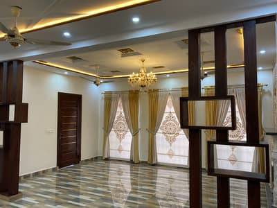 1 KANAL FULL HOUSE AVAILABLE FOR RENT IN OPF SOCIETY FOR FAMILY AND SILENT OFFICE