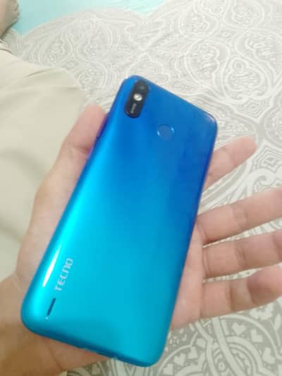 Tecno spark 4 lite