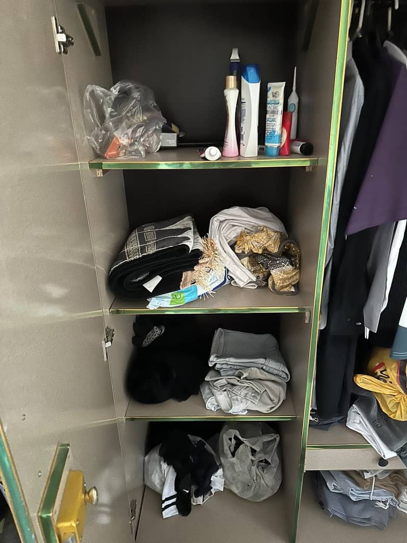 Two-door wardrobe 3