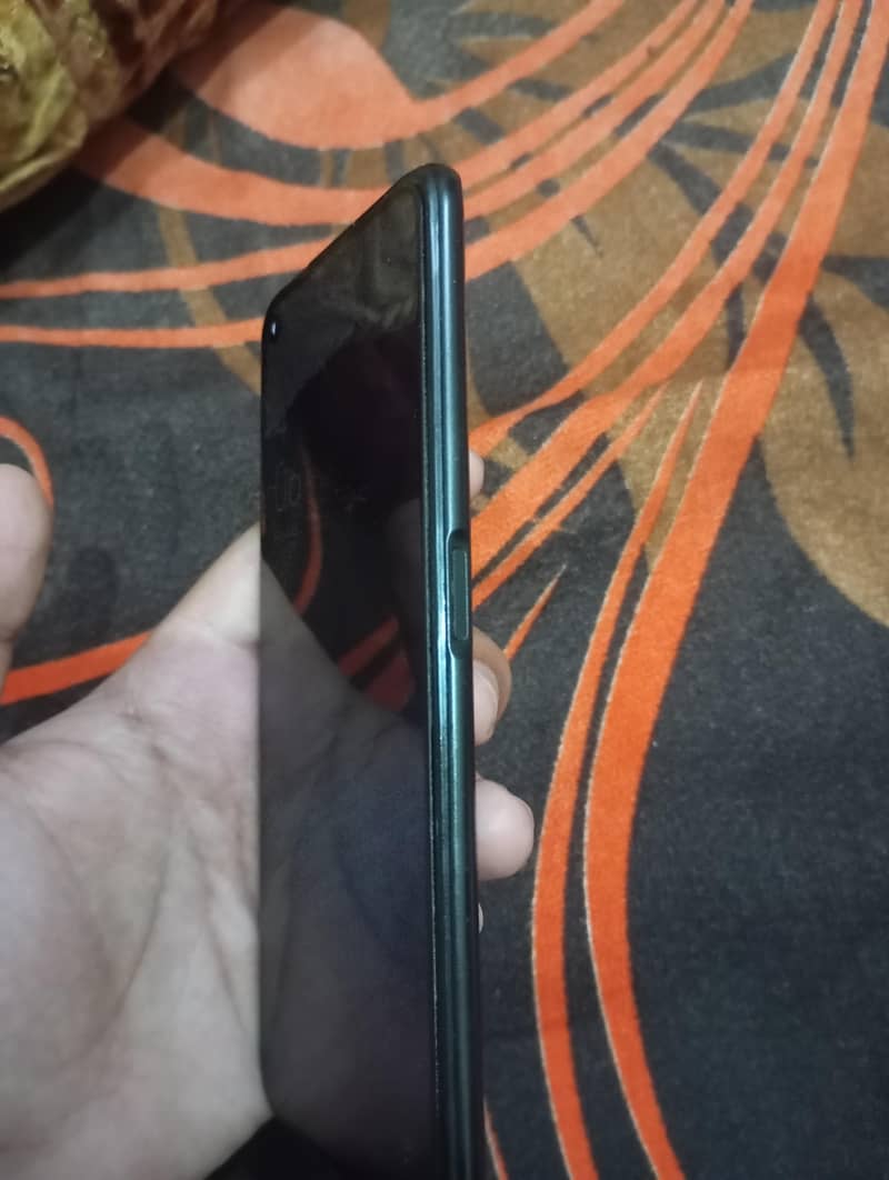 OPPO A76 3