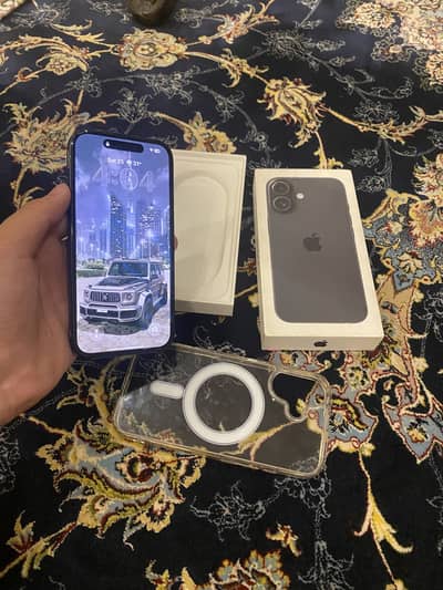 Apple iPhone 16