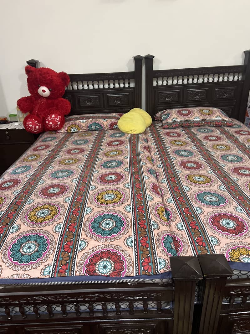 Two single bed with dressing 0