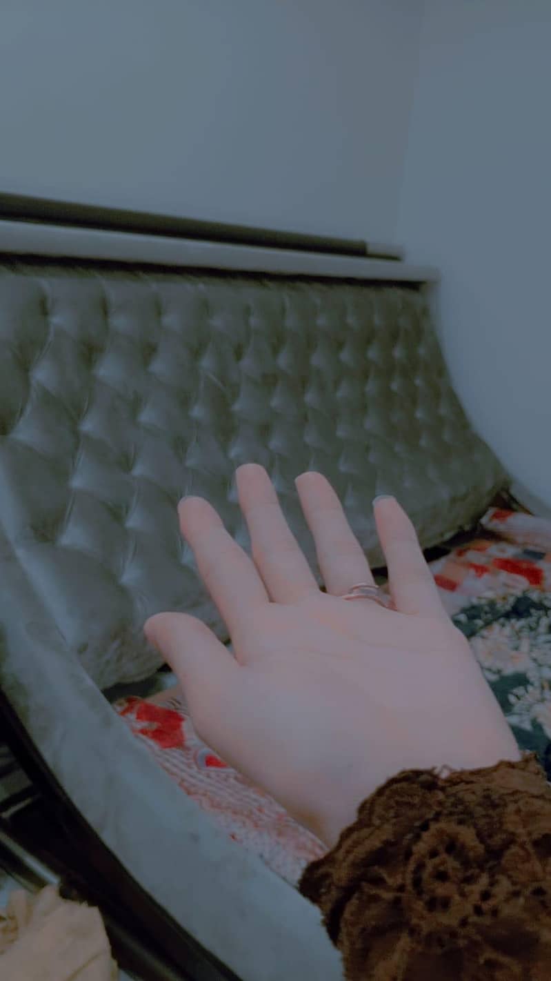 queen bed 1