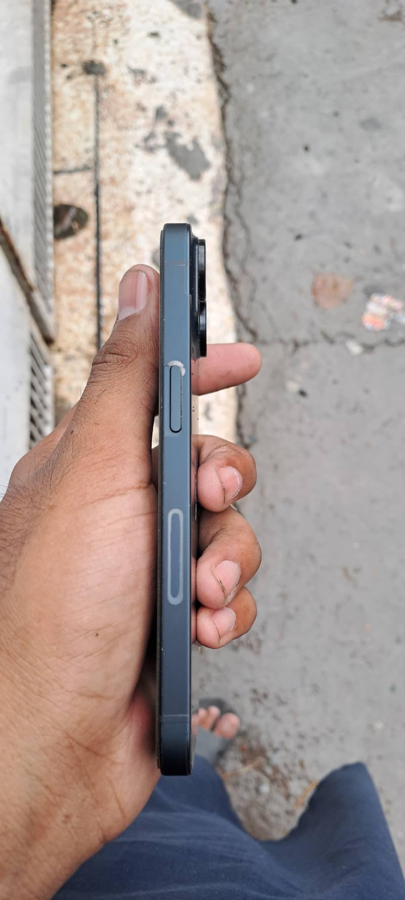 Apple iPhone 14 3