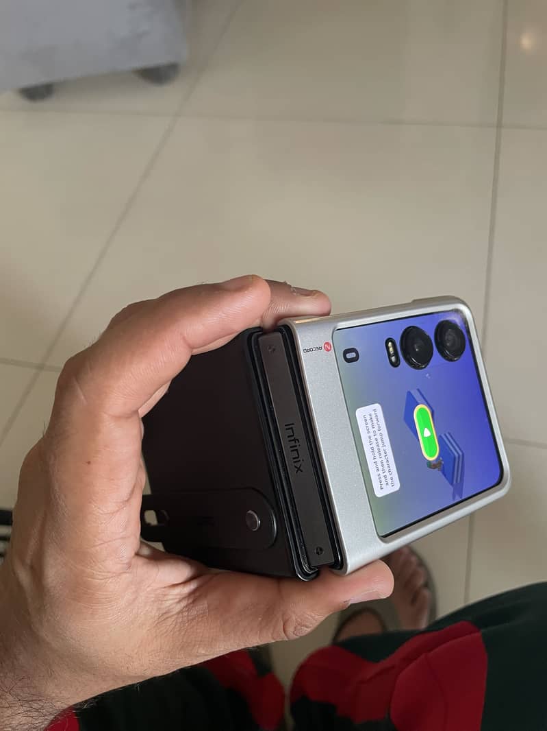 Infinix Zero Flip 5