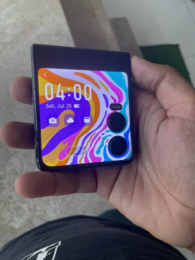 Infinix Zero Flip 11