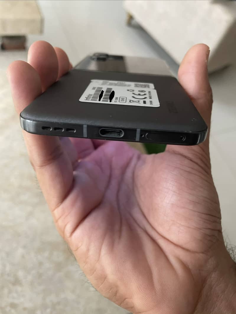 Infinix Zero Flip 16
