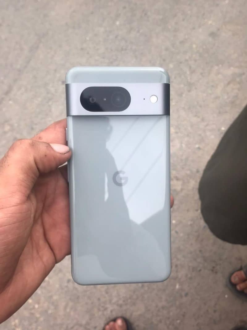 Google Pixel 8 3
